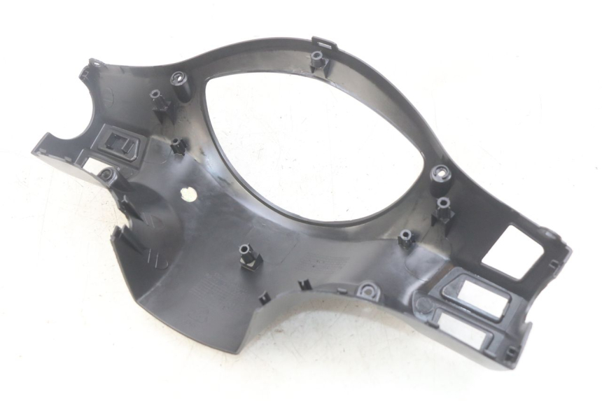 photo de OSŁONA TYLNEJ KIEROWNICY PEUGEOT TWEET 4T 50 (2010 - 2014) - Inny kąt widzenia