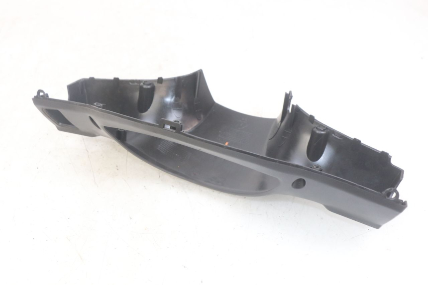 photo de OSŁONA TYLNEJ KIEROWNICY PEUGEOT TWEET 4T 50 (2018 - 2022) - Inny kąt widzenia