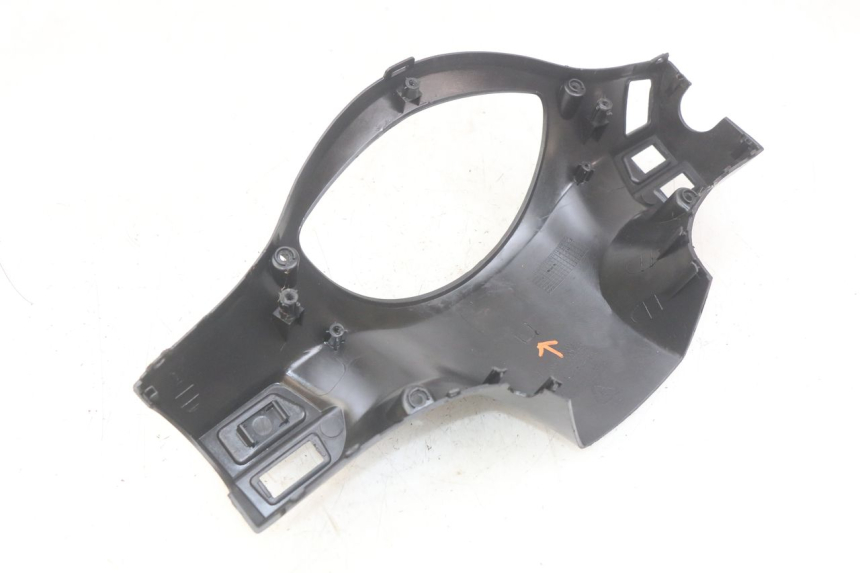 photo de OSŁONA TYLNEJ KIEROWNICY PEUGEOT TWEET 4T 50 (2018 - 2022) - Zbliżenie techniczne