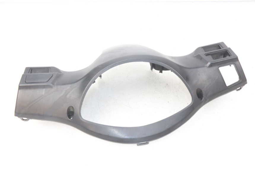 photo de OSŁONA TYLNEJ KIEROWNICY PEUGEOT TWEET ACTIVE 4T 50 (2018 - 2022) - Inny kąt widzenia