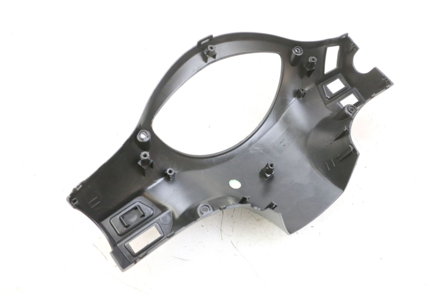 photo de OSŁONA TYLNEJ KIEROWNICY PEUGEOT TWEET PRO EFI 4T 50 (2021 - 2022) - Zoom stanu zużycia