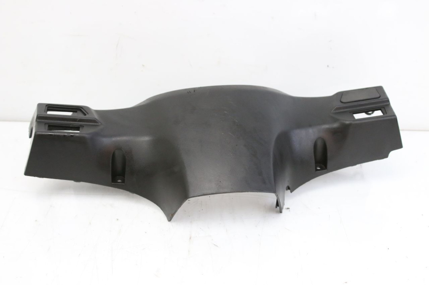 photo de OSŁONA KIEROWNICY TYLNA PEUGEOT TWEET 125 (2010 - 2017) - Zoom stanu zużycia