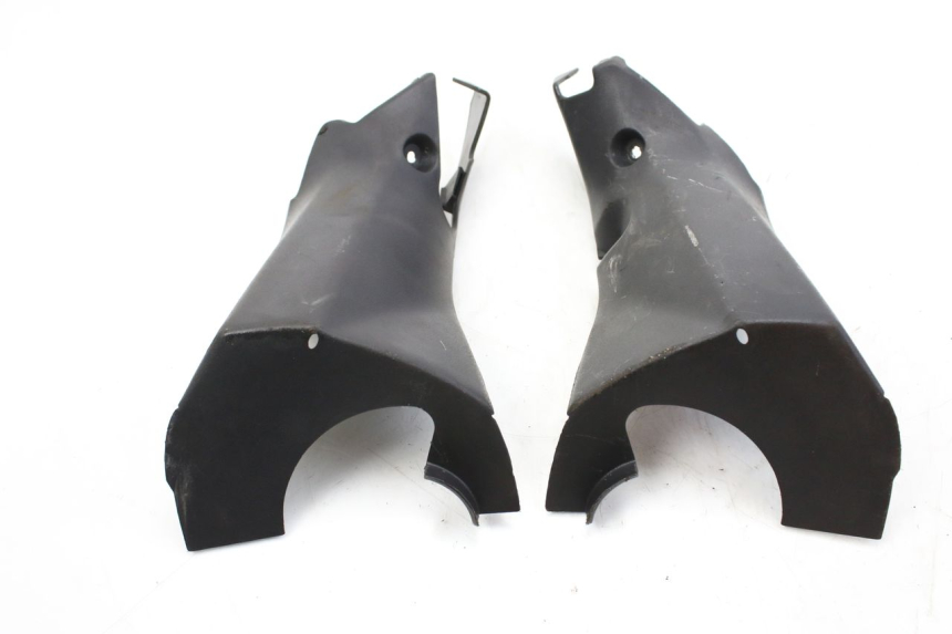 photo de OSŁONA TYLNEJ KIEROWNICY SUZUKI UH BURGMAN 125 (2002 - 2006) - Szczegół części