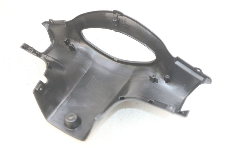 photo de OSŁONA TYLNEJ KIEROWNICY PEUGEOT V-CLIC VCLIC 50 (2007 - 2013) - Zbliżenie techniczne