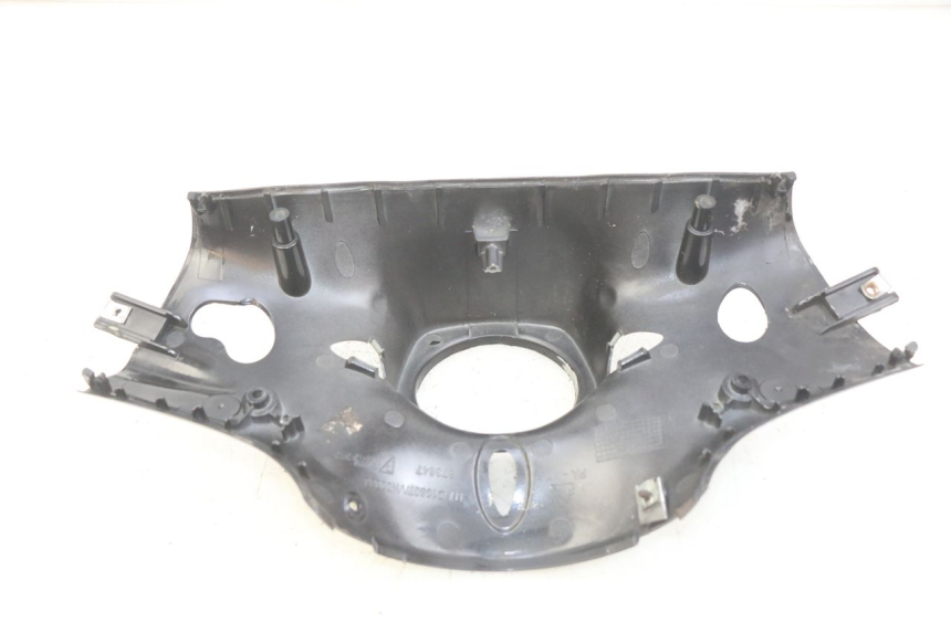 photo de OSŁONA KIEROWNICY TYLNA PIAGGIO VESPA PRIMAVERA 2T 50 (2013 - 2018) - Widok ogólny