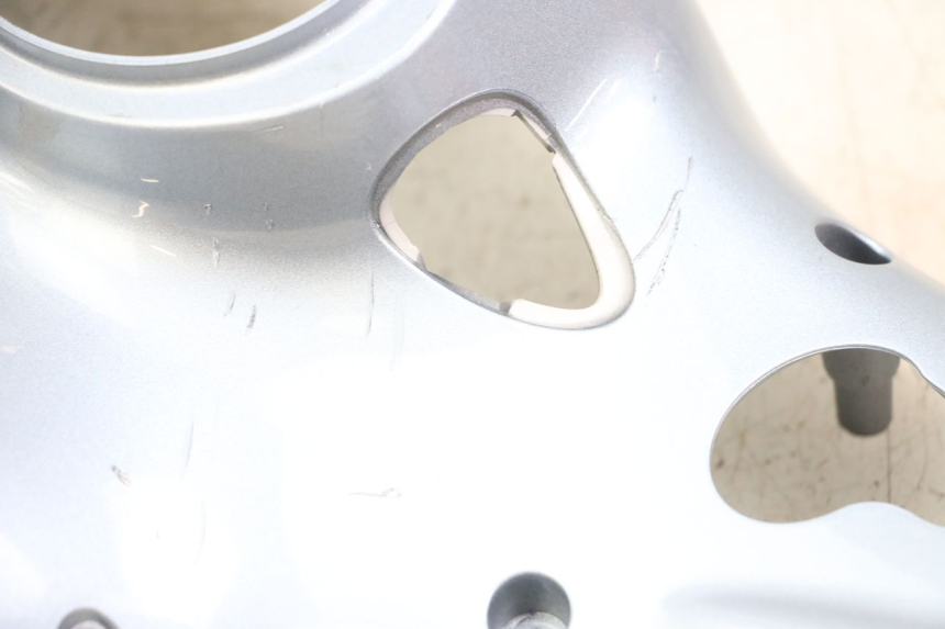 photo de OSŁONA TYLNEJ KIEROWNICY PIAGGIO VESPA PRIMAVERA 4T 50 (2021 - 2024) - Inny kąt widzenia