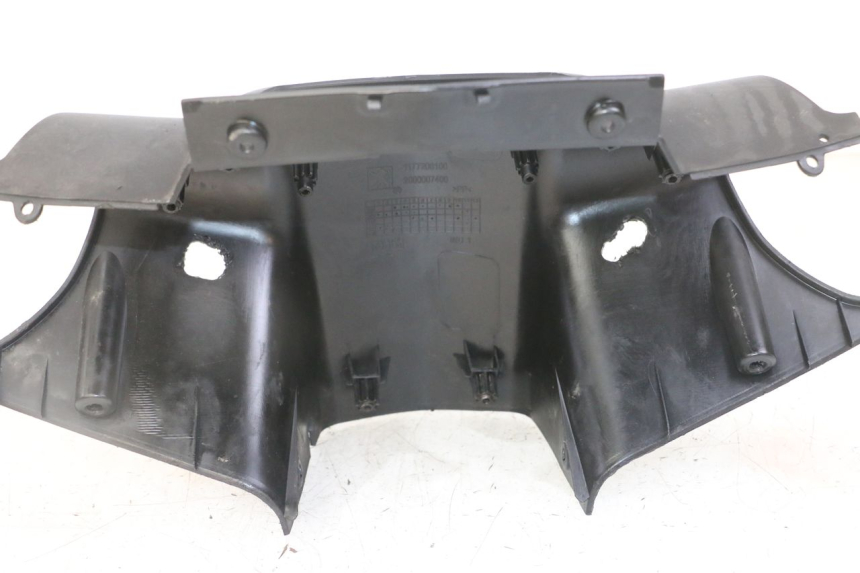 photo de OSŁONA TYLNEJ KIEROWNICY PEUGEOT VIVACITY NEW 4T 50 (2008 - 2017) - Zbliżenie techniczne