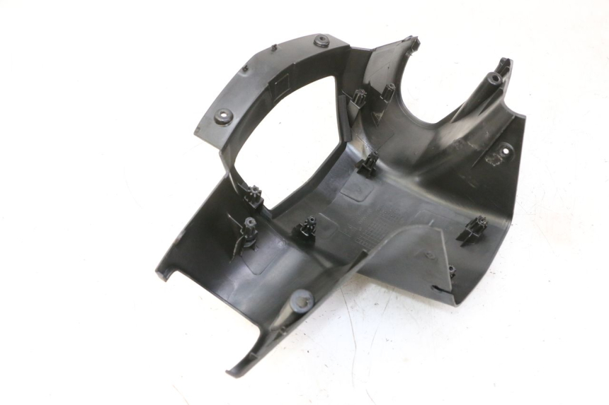 photo de OSŁONA TYLNEJ KIEROWNICY PEUGEOT VIVACITY NEW 4T 50 (2008 - 2017) - Zbliżenie techniczne