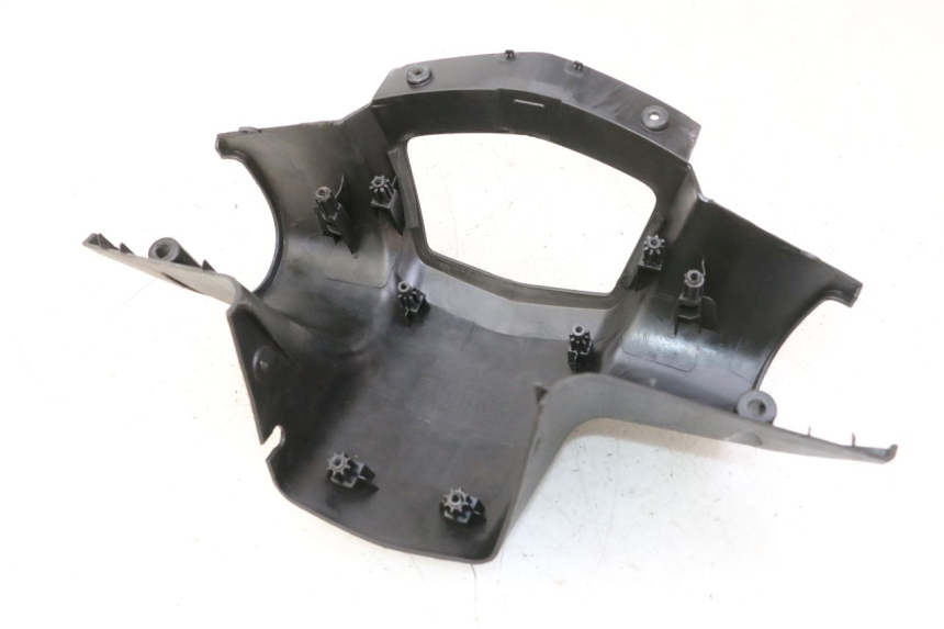 photo de OSŁONA TYLNEJ KIEROWNICY PEUGEOT VIVACITY NEW 4T 50 (2008 - 2017) - Zoom stanu zużycia