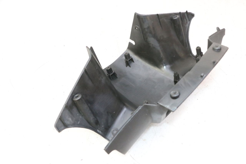 photo de OSŁONA TYLNEJ KIEROWNICY PEUGEOT VIVACITY NEW 4T 50 (2008 - 2017) - Inny kąt widzenia