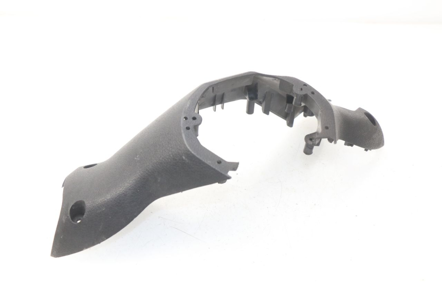 photo de OSŁONA TYLNEJ KIEROWNICY YAMAHA X-MAX XMAX 125 (2010 - 2013) - Zbliżenie techniczne