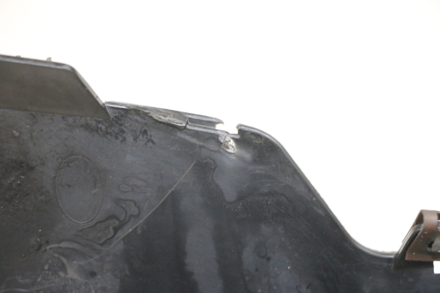 photo de OSŁONA TYLNEJ KIEROWNICY YAMAHA XMAX X-MAX 125 (2006 - 2009) - Zoom stanu zużycia