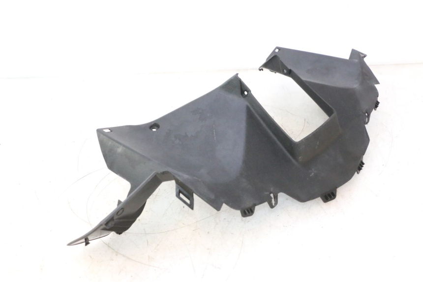 photo de OSŁONA TYLNEJ KIEROWNICY YAMAHA XMAX X-MAX 125 (2006 - 2009) - Zbliżenie techniczne
