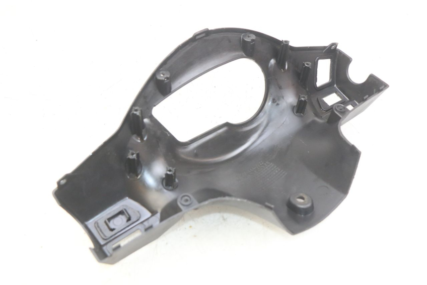 photo de OSŁONA KIEROWNICY TYLNA SYM X-PRO 4T 50 (2014 - 2021) - Zoom stanu zużycia