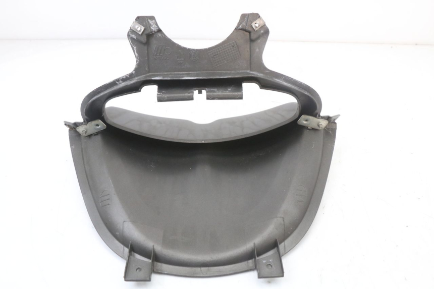 photo de OSŁONA TYLNEJ KIEROWNICY PIAGGIO X8 125 (2004 - 2007) - Zbliżenie techniczne