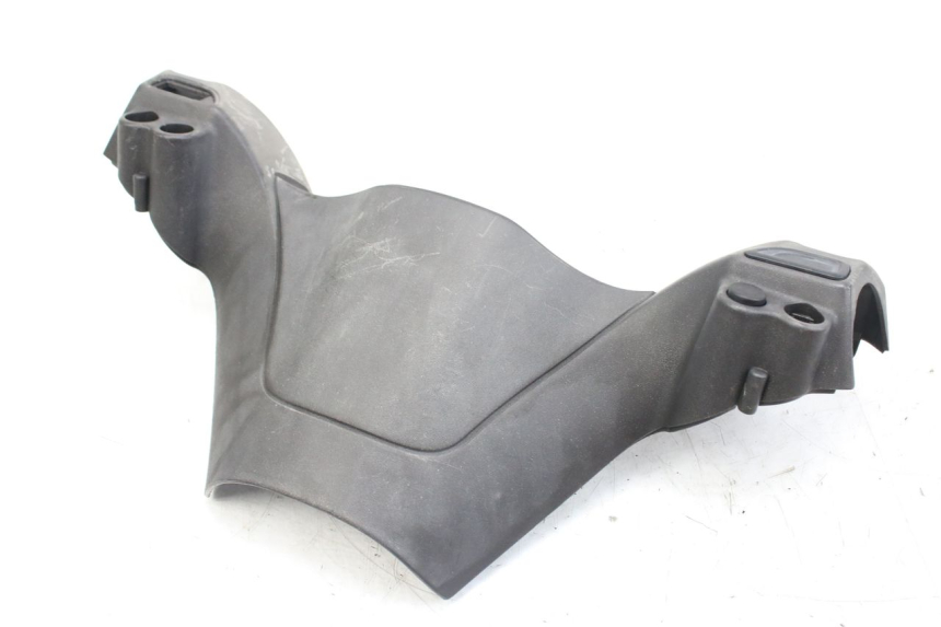 photo de OSŁONA TYLNEJ KIEROWNICY PIAGGIO X9 EVOLUTION 125 (2003 - 2007) - Zbliżenie techniczne