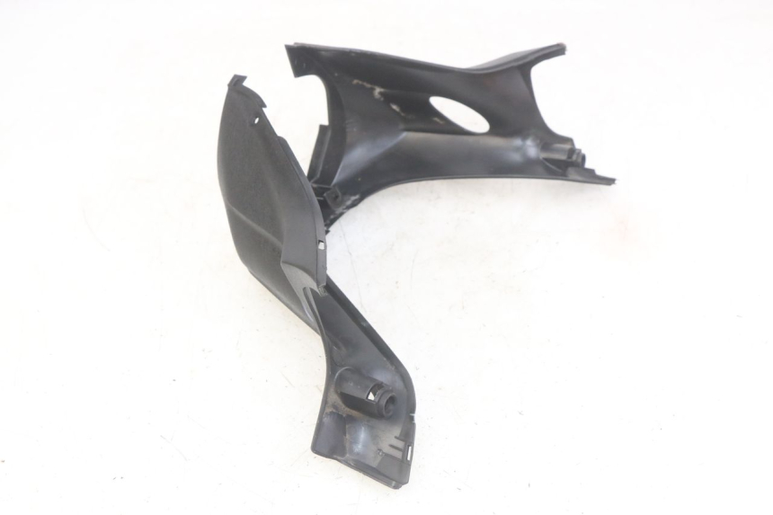 photo de OSŁONA TYLNEJ KIEROWNICY YAMAHA YP MAJESTY 400 (2004 - 2008) - Zoom stanu zużycia