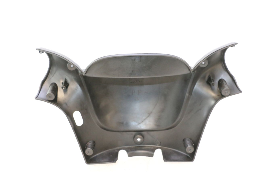 photo de OSŁONA KIEROWNICY TYLNA YAMAHA YP MAJESTY 125 (1998 - 2001) - Zbliżenie techniczne