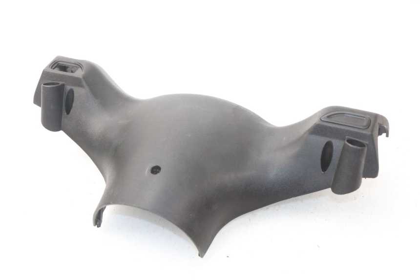 photo de OSŁONA KIEROWNICY TYLNA PIAGGIO ZIP 2T 50 (2009 - 2019) - Zbliżenie techniczne