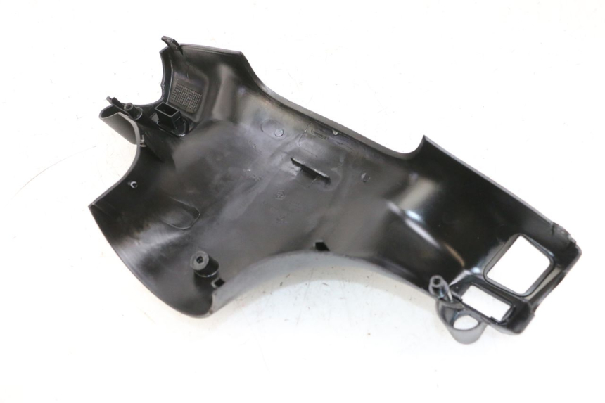 photo de OSŁONA KIEROWNICY TYLNA PIAGGIO ZIP 2T 50 (2009 - 2019) - Zoom stanu zużycia