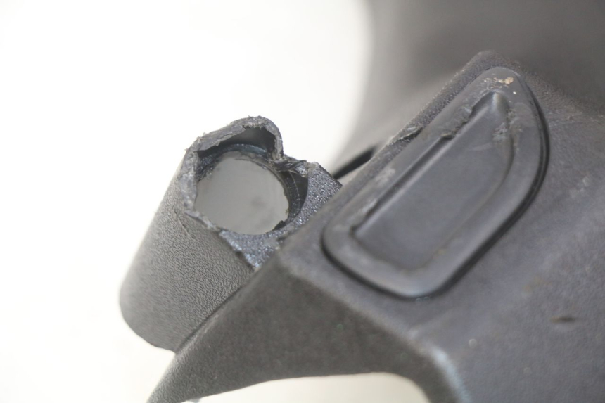 photo de OSŁONA TYLNEJ KIEROWNICY PIAGGIO ZIP 4T 50 (2018 - 2020) - Szczegół części