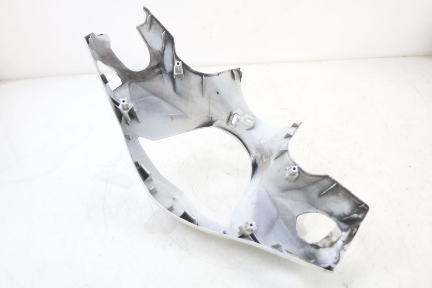 photo de OSŁONA KIEROWNICY PRZEDNIA SUZUKI ADDRESS 110 (2015 - 2020) - Widok z bliska