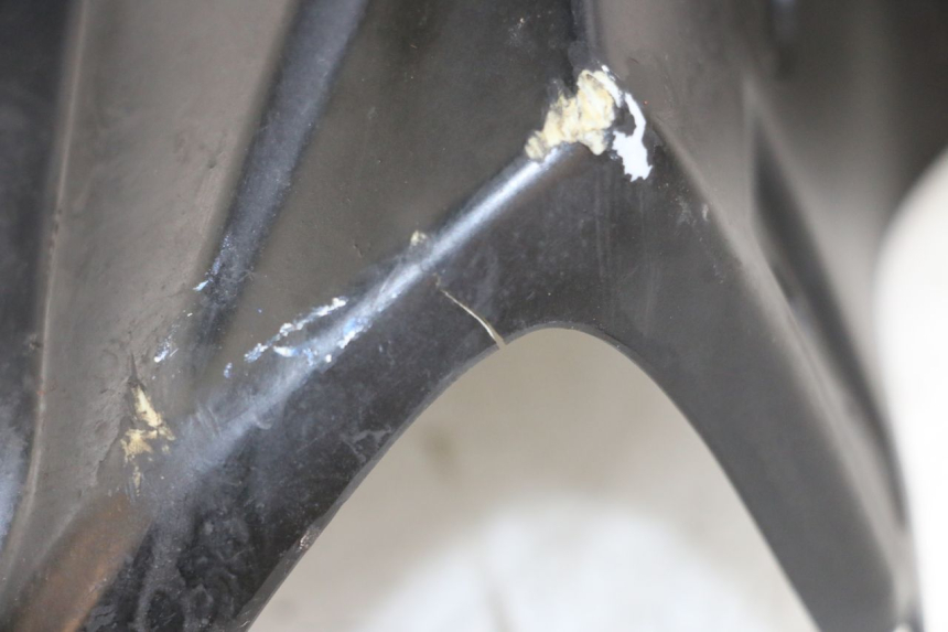 photo de OSŁONA KIEROWNICY PRZEDNIA KYMCO AGILITY PREMIUM 50 (2007 - 2010) - Zoom stanu zużycia