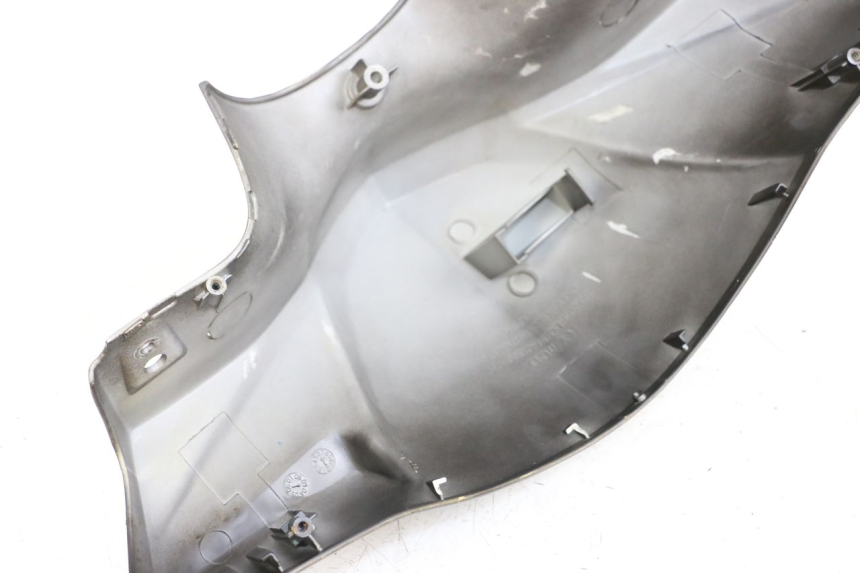 photo de OSŁONA KIEROWNICY PRZEDNIA KYMCO AGILITY PREMIUM 50 (2007 - 2010) - Inny kąt widzenia