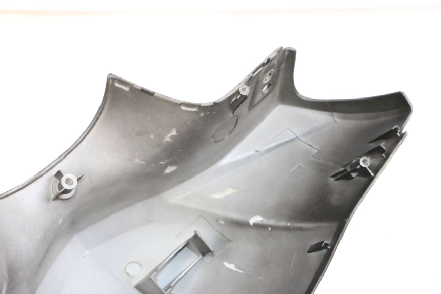 photo de OSŁONA KIEROWNICY PRZEDNIA KYMCO AGILITY PREMIUM 50 (2007 - 2010) - Zbliżenie techniczne