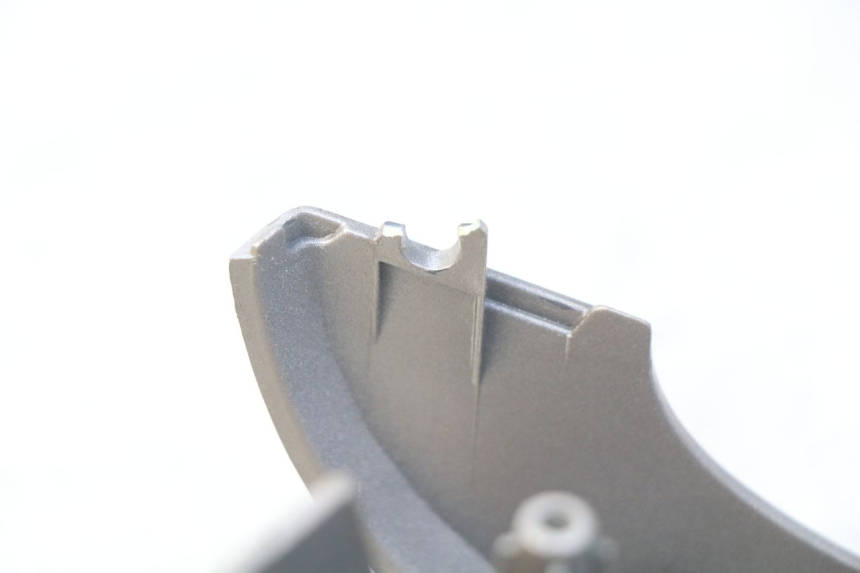 photo de OSŁONA KIEROWNICY PRZEDNIA ECCITY ARTELEC 670 1 (2013 - 2017) - Zoom stanu zużycia