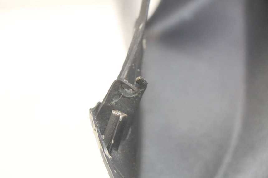 photo de OSŁONA KIEROWNICY PRZEDNIA PIAGGIO BEVERLY 125 (2010 - 2015) - Zoom stanu zużycia