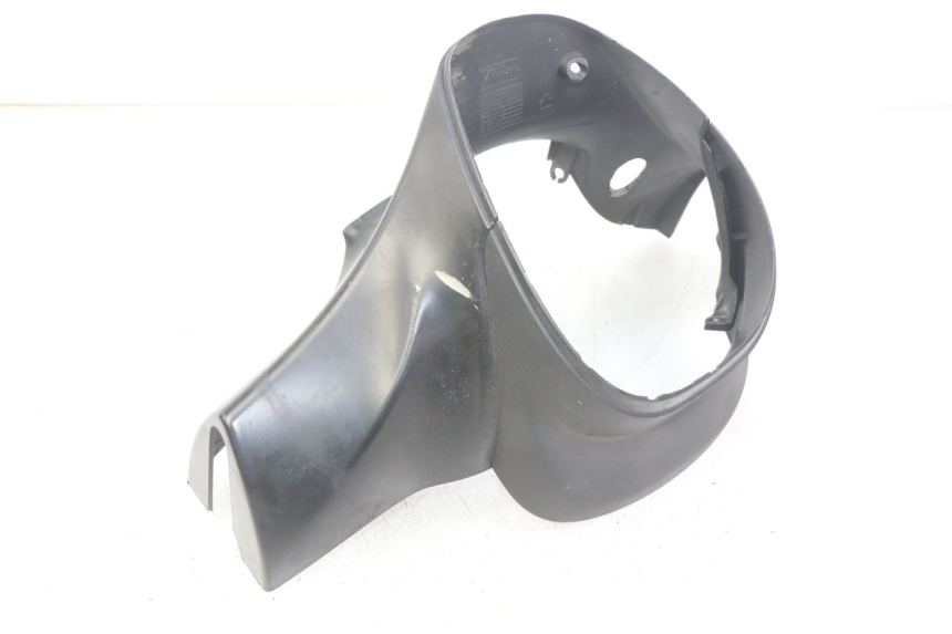 photo de OSŁONA KIEROWNICY PRZEDNIA PIAGGIO BEVERLY 125 (2010 - 2015) - Punkty mocowania