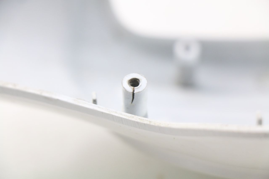 photo de OSŁONA KIEROWNICY PRZEDNIA PGO BIG MAX 50 (2001 - 2009) - Szczegół części