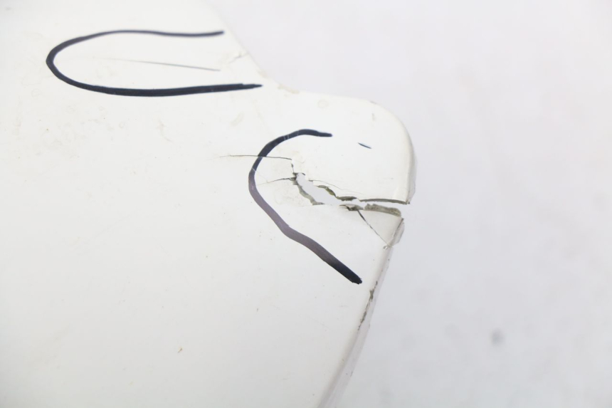 photo de OSŁONA KIEROWNICY PRZEDNIA PGO BIG MAX 50 (2001 - 2009) - Oznaczenia i referencje