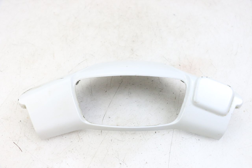 photo de OSŁONA KIEROWNICY PRZEDNIA MBK BOOSTER SPIRIT 50 (2004 - 2017) - Punkty mocowania