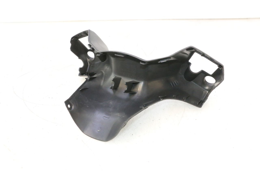 photo de OSŁONA KIEROWNICY PRZEDNIA SUZUKI BURGMAN 125 (2007 - 2014) - Inny kąt widzenia