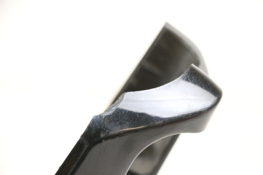 photo de OSŁONA KIEROWNICY PRZEDNIA YAMAHA BW'S 50 (2004 - 2017) - Zoom stanu zużycia