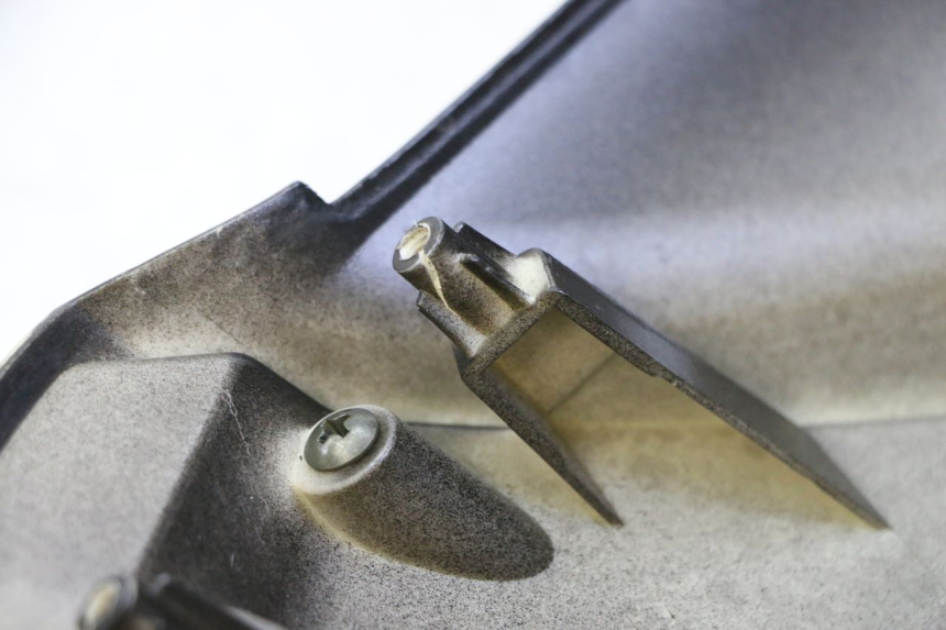 photo de OSŁONA KIEROWNICY PRZEDNIA ORCAL CAVARO 4T 50 (2019 - 2023) - Zoom stanu zużycia