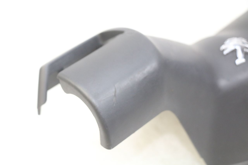 photo de OSŁONA KIEROWNICY PRZEDNIA PEUGEOT CITYSTAR 125 (2011 - 2017) - Szczegół części