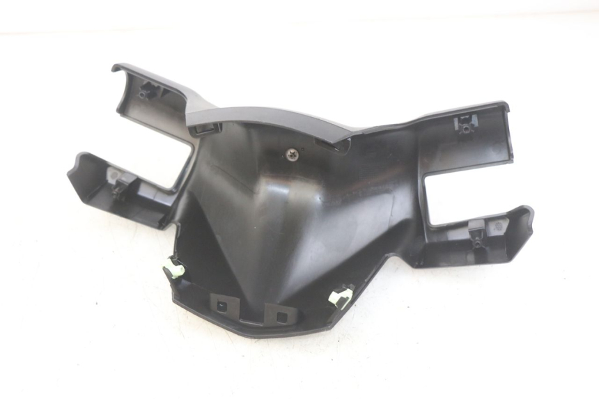 photo de OSŁONA KIEROWNICY PRZEDNIA PEUGEOT CITYSTAR 125 (2011 - 2017) - Inny kąt widzenia