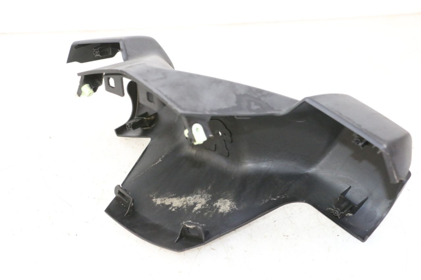 photo de OSŁONA KIEROWNICY PRZEDNIA PEUGEOT CITYSTAR 50 (2013 - 2017) - Szczegół części