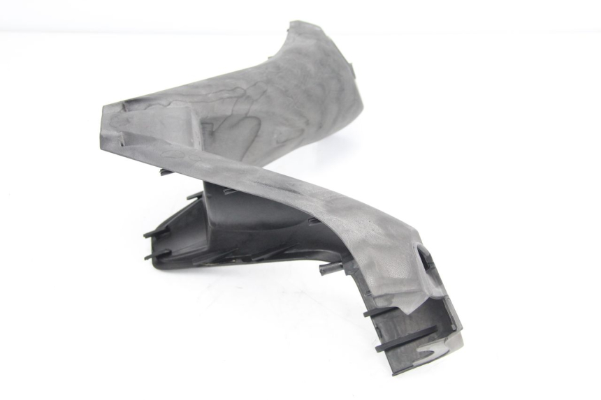 photo de OSŁONA KIEROWNICY PRZEDNIA KYMCO DINK 4T 50 (2007 - 2018) - Zbliżenie techniczne