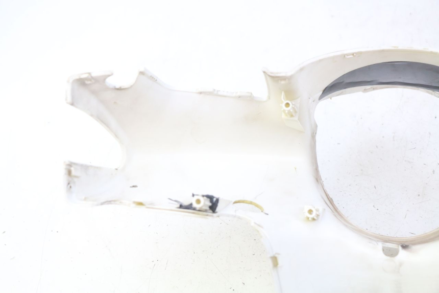 photo de OSŁONA KIEROWNICY PRZEDNIA PEUGEOT DJANGO 2T 50 (2014 - 2019) - Widok z bliska