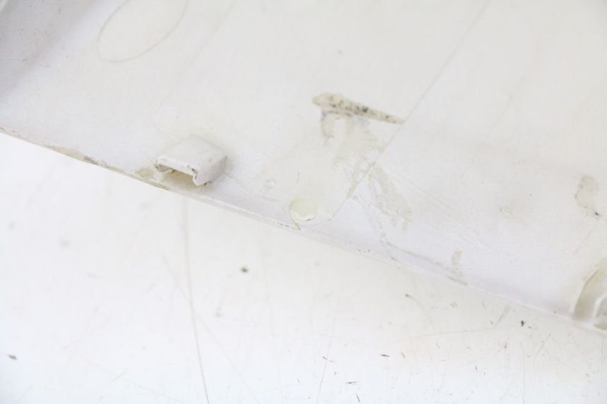 photo de OSŁONA KIEROWNICY PRZEDNIA PEUGEOT E-VIVACITY 1 (2012 - 2018) - Szczegół części