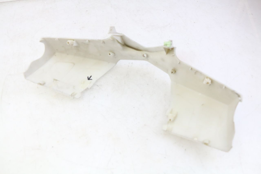 photo de OSŁONA KIEROWNICY PRZEDNIA PEUGEOT E-VIVACITY 1 (2012 - 2018) - Zbliżenie techniczne