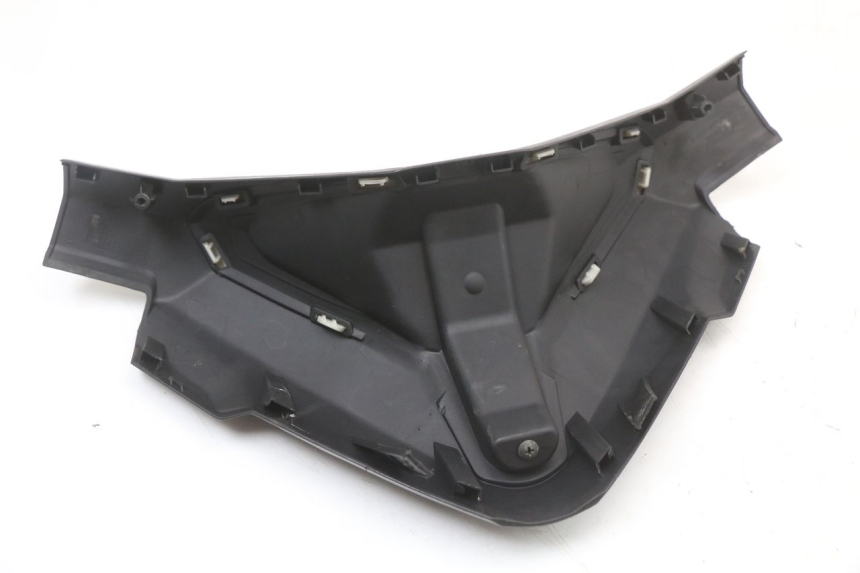 photo de OSŁONA KIEROWNICY PRZEDNIA LONGJIA EASY MAX 125 (2020 - 2024) - Inny kąt widzenia