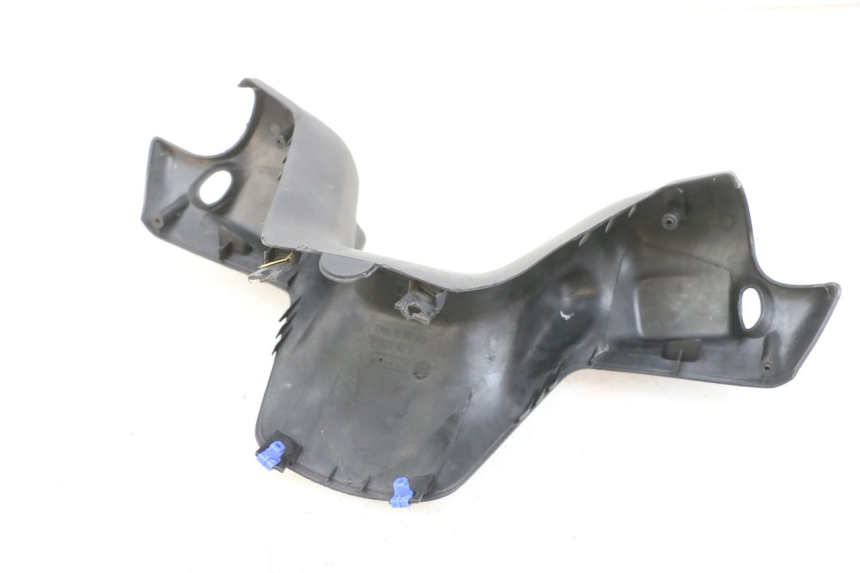 photo de OSŁONA KIEROWNICY PRZEDNIA PEUGEOT ELYSEO 125 (1999 - 2004) - Oznaczenia i referencje