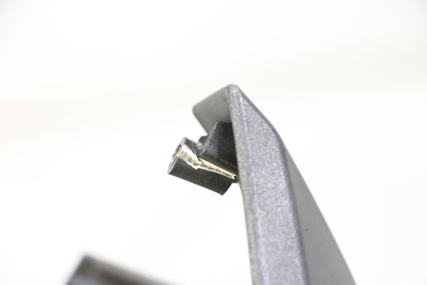 photo de OSŁONA KIEROWNICY PRZEDNIA JM MOTORS EVOLIS 4T 50 (2018 - 2022) - Szczegół części