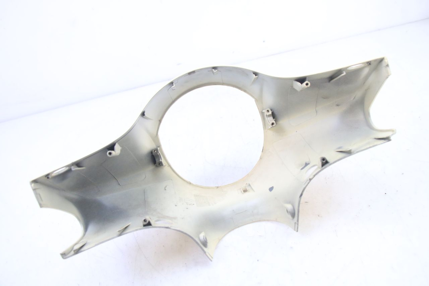 photo de OSŁONA KIEROWNICY PRZEDNIA SYM FIDDLE 2 50 (2008 - 2013) - Inny kąt widzenia