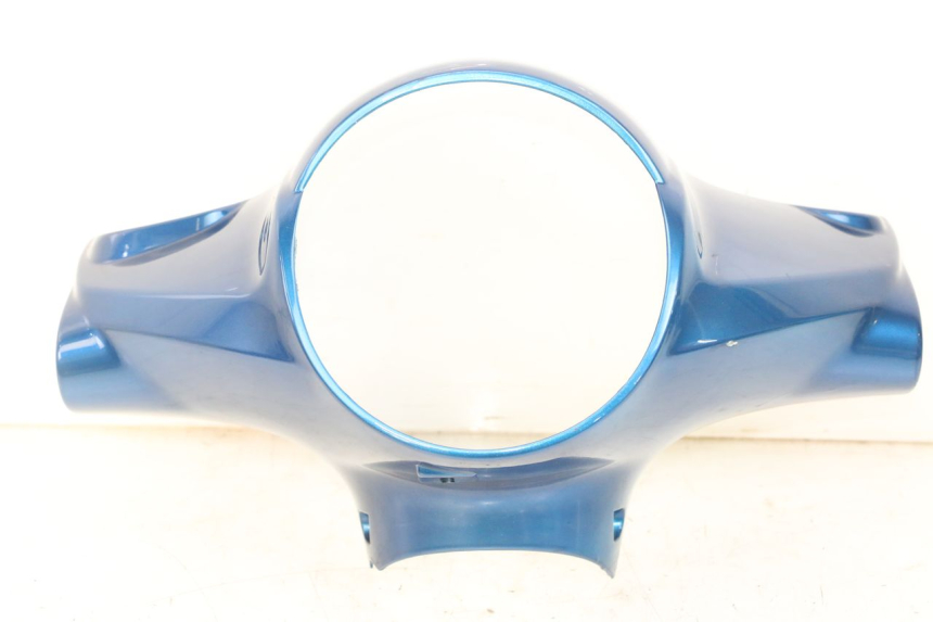 photo de OSŁONA KIEROWNICY PRZEDNIA SYM FIDDLE 125 (2008 - 2010) - Widok główny